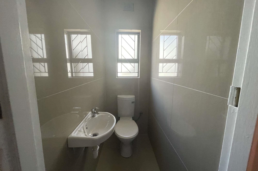Commercial Property for Sale in De Kuilen Western Cape
